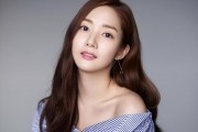 25岁NCT李楷灿机场被围骂，30万粉丝账单成笑话？饭圈信任崩塌全解析