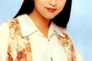 嫁入豪门31年，独立女性标杆杨澜为何被嘲“顶级阔太”？